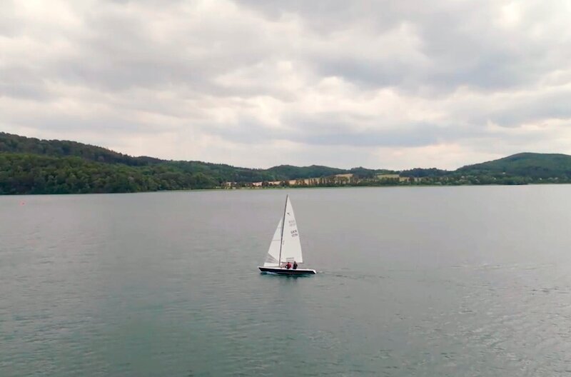 Segeln auf dem Laacher See. – Bild: SWR