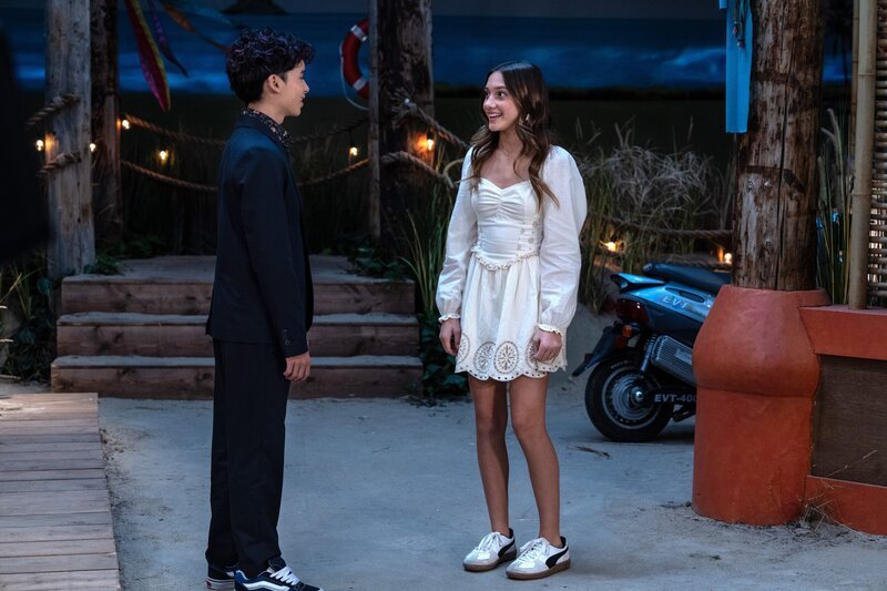 Bryson Chance (Ian Ho), Chloe Thunderman (Maya Le Clark) – Bild: Eduardo Araquel /​ NICKELODEON /​ Paramount Global. All Rights Reserved