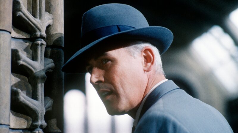 Lavington (Terence Harvey) – Bild: WDR/​ITV plc (Granada International)