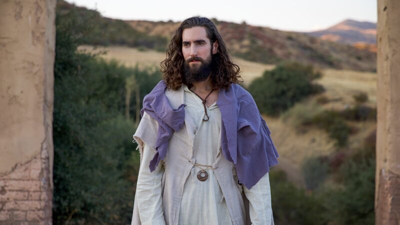 Lot in Sodom looks off camera – Bild: Warner Bros. Discovery