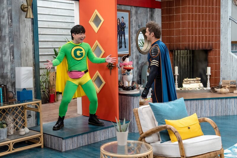 v.li.: Gideon (Kenny Ridwan), Max Thunderman (Jack Griffo) – Bild: Eduardo Araquel /​ NICKELODEON /​ Paramount Global