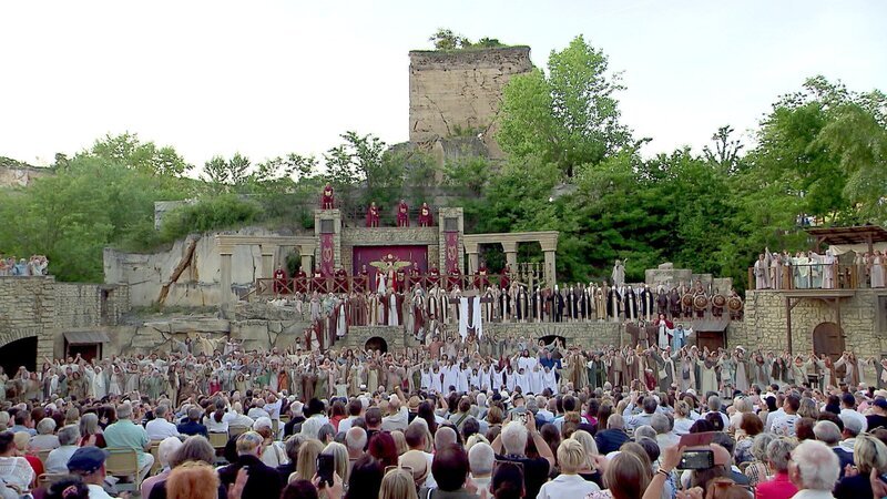 Szene Passionsspiele im Römersteinbruch von St. Margarethen. – Bild: 3sat Szene Passionsspiele im Römersteinbruch von St. Margarethen. – Bild: 3sat