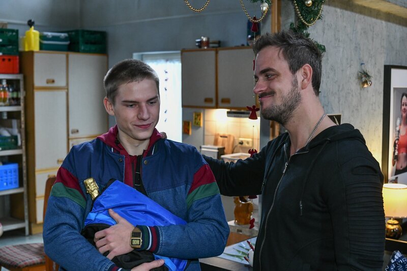 (v.l.n.r.) Basti Neumann; Rocko Schwarz – Bild: SAT.1 /​ Oliver Ziebe