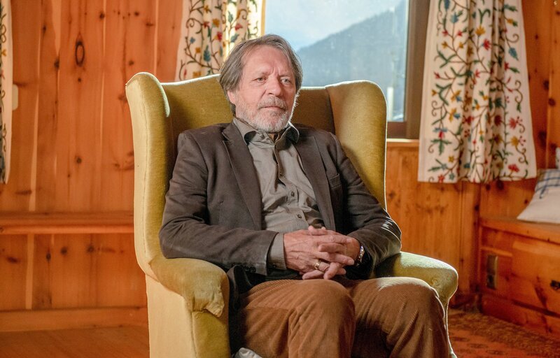 Ernst Frick (Helmut Berger). – Bild: ORF 1