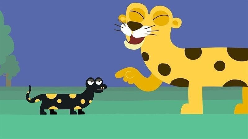 Der Leopard macht sich über den Feuersalamander lustig. – Bild: KiKA/​SWR/​Film Bilder/​Julia Ocker/​KiKA Bildredaktion