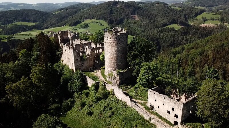 Burg Prandegg. – Bild: BR/​RanFilm