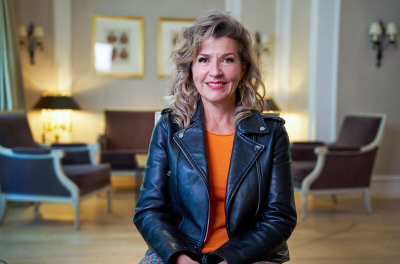 Anne-Sophie Mutter verbindet mit John Williams eine langjährige musikalische Freundschaft. Sie interpretiert seine Werke seit Jahrzehnten auf den großen Konzertbühnen der Welt. – Bild: Thomas Bresinsky/​sounding images