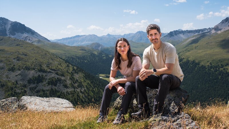 DOK x Einstein: Der Wolf in der Schweiz – Wie viele Wölfe verträgt das Land? Oceana Galmarini und Tobias Müller – Bild: SRG SSR