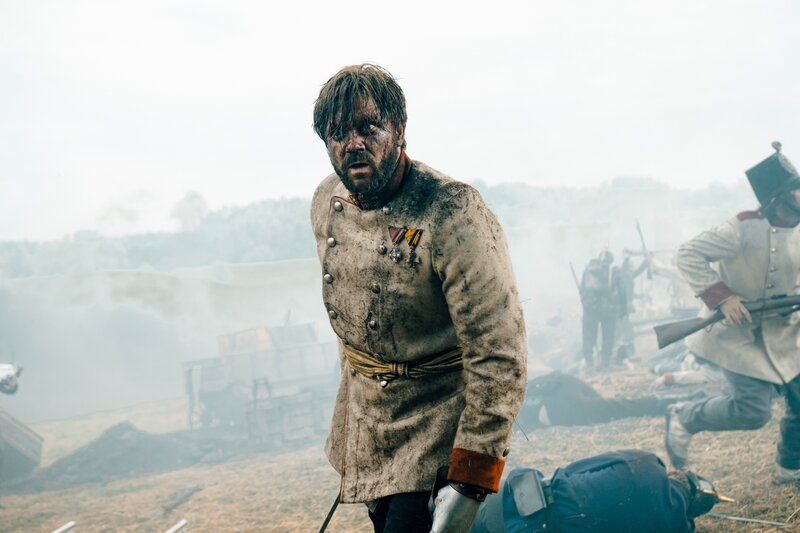 Kaiser Franz Joseph und Graf Grünne (David Korbmann) führen die österreichische Armee in den Kampf gegen Preußen. – Bild: ORF/​Beta Film/​RTL/​Story House Pictures/​Armands Virbulis