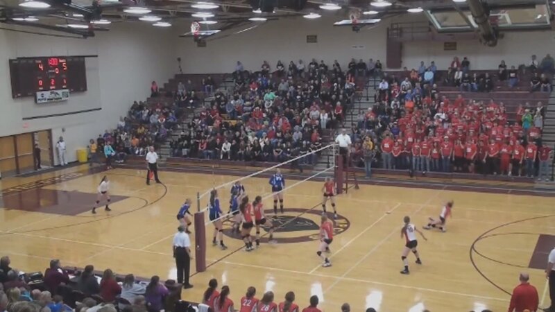 A volleyball double takedown.   – Bild: Jukin /​ National Geographic Channels