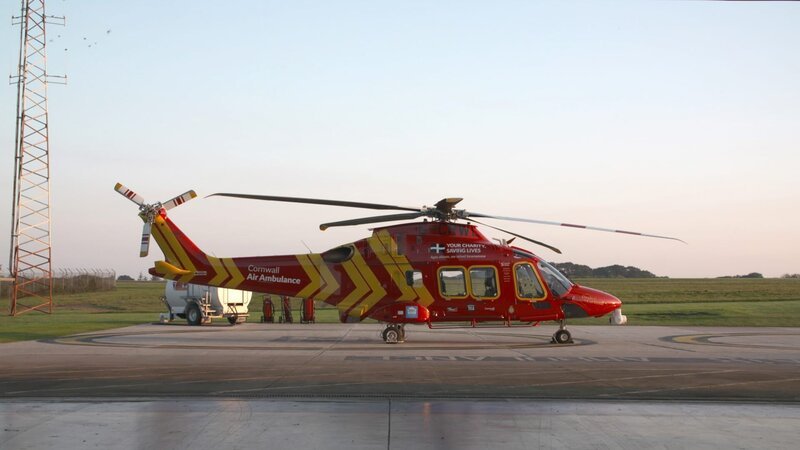 Air ambulance at base. – Bild: Warner Bros. Discovery