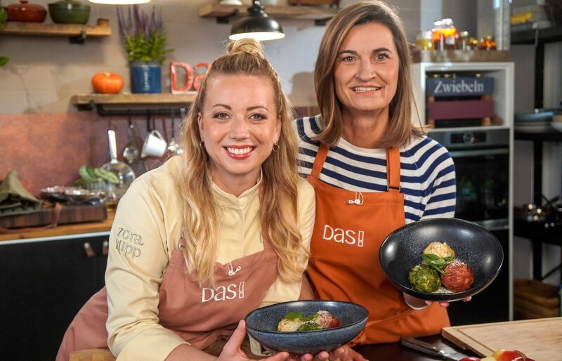 Alpenküche mit Zora Klipp und Inka Schneider – Bild: NDR/​Florian Kruck