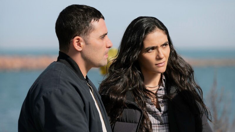 Dante Torres (Benjamin Levy Aguilar), Eva Imani (Arienne Mandi) – Bild: AXN Black