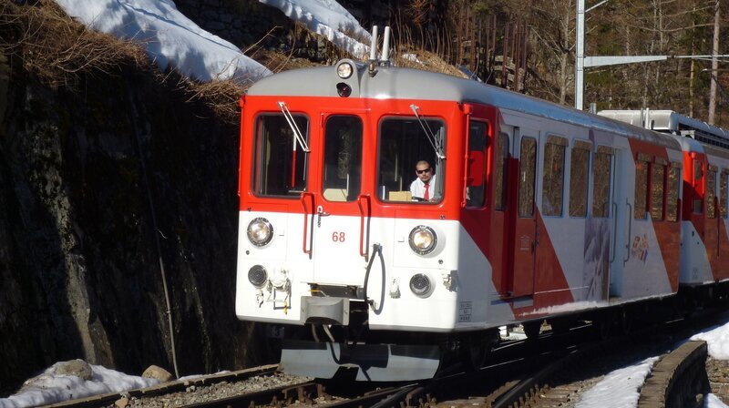 Unterwegs mit dem Mont-Blanc Express. – Bild: SWR/​Alexander Schweitzer