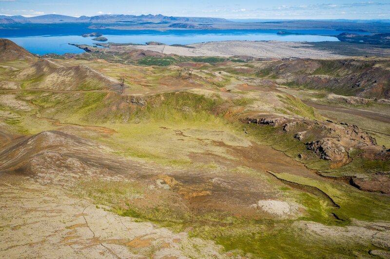 Island – wilde Landschaften und heiße Quellen. – Bild: ZDF und Oliver Roetz