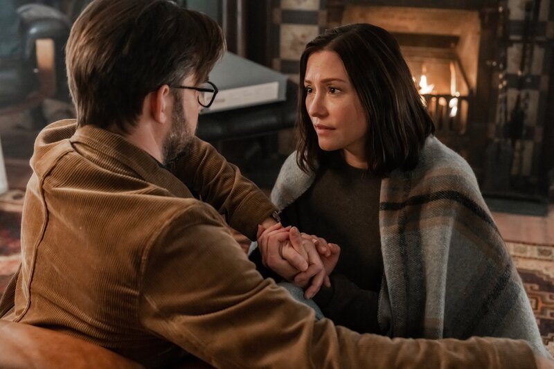 Elliot Augustine (Evan Williams) und Kat Landry (Chyler Leigh) – Bild: RTL /​ Hallmark Media. /​ Vergangen ist vergangen