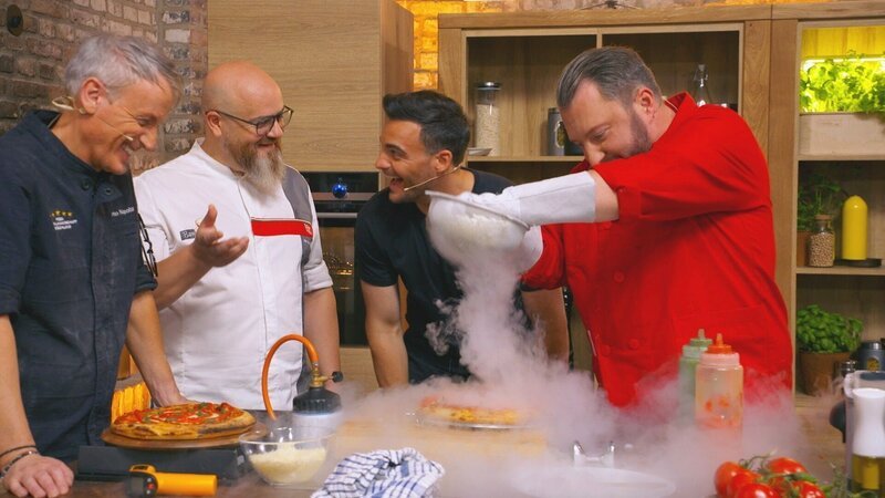 V.l.: Umberto, Gaspare, Stefano Zarrella und Sebastian Lege – Bild: RTL