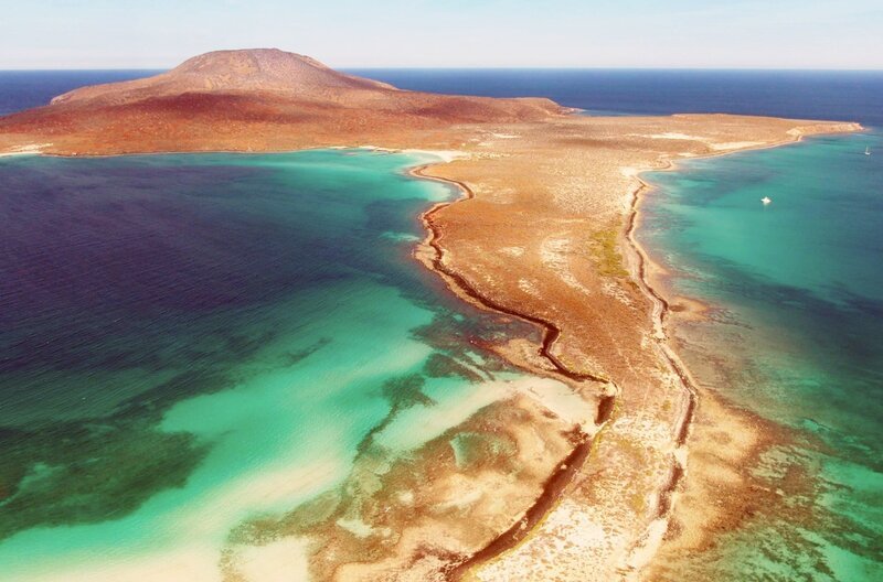 Die vielen Vulkaninseln mit ihren Unterwassergipfeln vor der Küste von Baja California machen die Gegend zu einem Tauchparadies. – Bild: Bremedia Produktion /​ © Bremedia Produktion