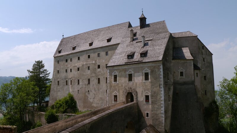 Schloss Altpernstein. – Bild: RANFILM TV & Film Production GmbH