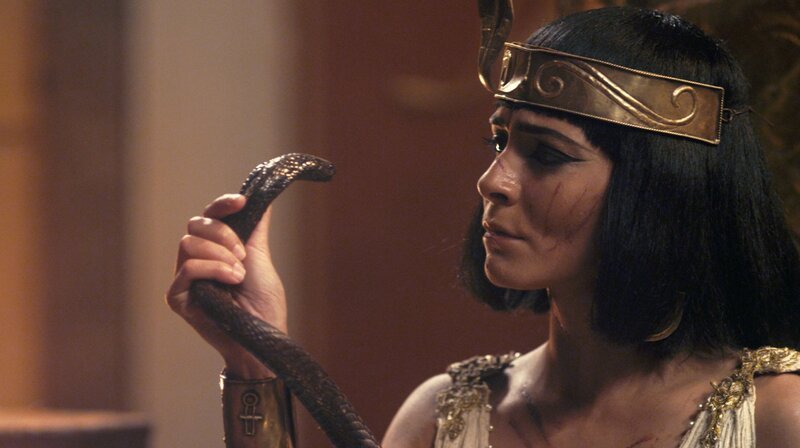 Kleopatra VII. galt als gebildete, selbstbewusste und von den Ägyptern unterstützte Herrscherin. Aber den Untergang des Alten Ägypten nach seiner dreitausendjährigen Geschichte vermag auch sie nicht aufzuhalten. – Bild: phoenix/​ZDF und Martin Christ