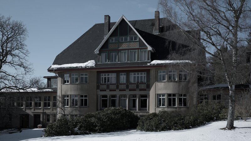 Außenansicht des historischen Sanatoriums Barner in Braunlage – Bild: ZDF und Dirk Lütter Außenansicht des historischen Sanatoriums Barner in Braunlage – Bild: ZDF und Dirk Lütter