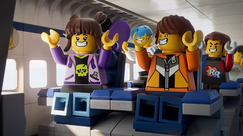 Vorne, v.li.: Drea, Just Jason – Bild: The LEGO Group