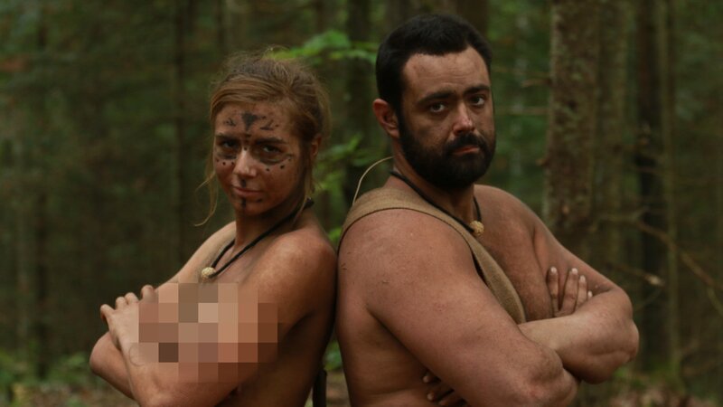 Greg Wells and Cassie Turner in Canada on Naked and Afraid. – Bild: Discovery Communications