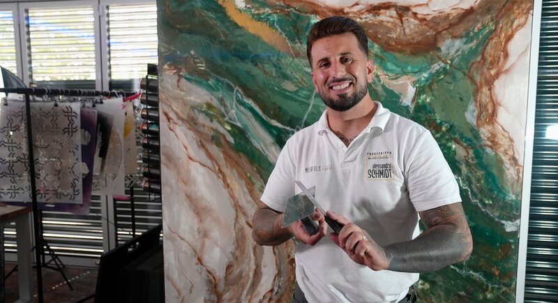 Malermeister Alessandro Schmidt aus Borken. – Bild: hr