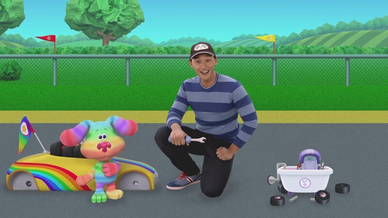 (v.li.): Rainbow Puppy, Josh (Joshua Dela Cruz) und Slippery Soap – Bild: Paramount