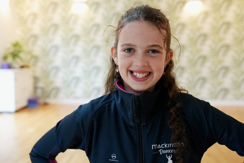 Bethany aus Schottland liebt Highland Dancing und trainiert für einen großen Wettbewerb. – Bild: ZDF/​Marsaili MacRury