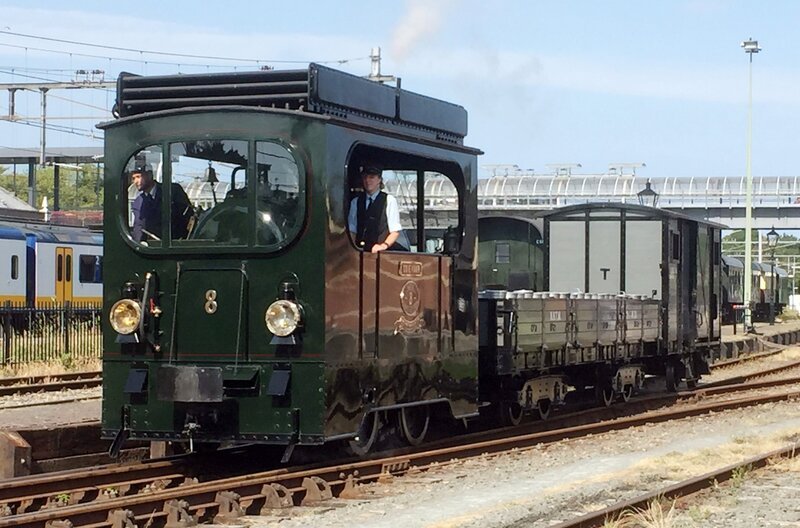 Ooievaar, der Storch: So nennen die  Museumsbahner ihre kleine Kastenlok Nr. 8 von 1904 – ein typisches Exemplar für die ehemalige niederländische Kleinbahn. – Bild: SWR/​Susanne Mayer-Hagmann