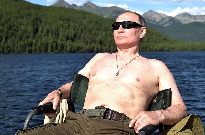 Mit seiner naturnahen und sportlichen Selbstinszenierung prägt der russische Präsident Wladimir Putin das Bild des „slawischen Mannes“. – Bild: Kremlin.ru
