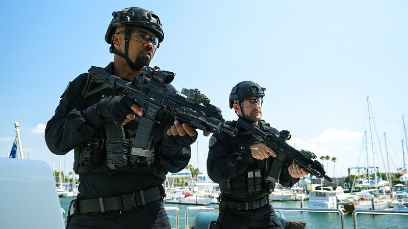 L-R: Daniel ‚Hondo‘ Harrelson (Shemar Moore) and David ‚Deacon‘ Kay (Jay Harrington) – Bild: AXN Black