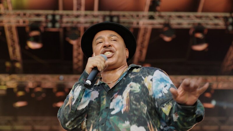 Lou Bega erinnert sich an seinen kometenhaften Aufstieg mit „Mambo No.5. – Bild: 3sat