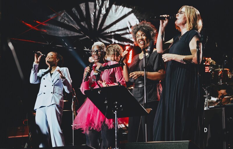 mit dabei: v.li.: Kim Sanders, Kennedy, Fola Dada, Ida Sand – Bild: SWR/​Lena Semmelroggen
