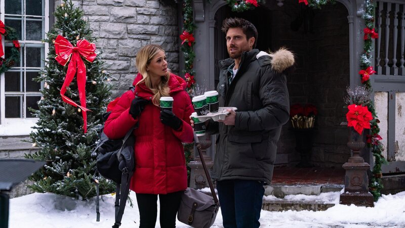 Teagan (Rebecca Dalton) und Noah (Marcus Rosner)  +++ Die Verwendung des sendungsbezogenen Materials ist nur mit dem Hinweis und Verlinkung auf RTL+ gestattet. +++ – Bild: Hallmark Media