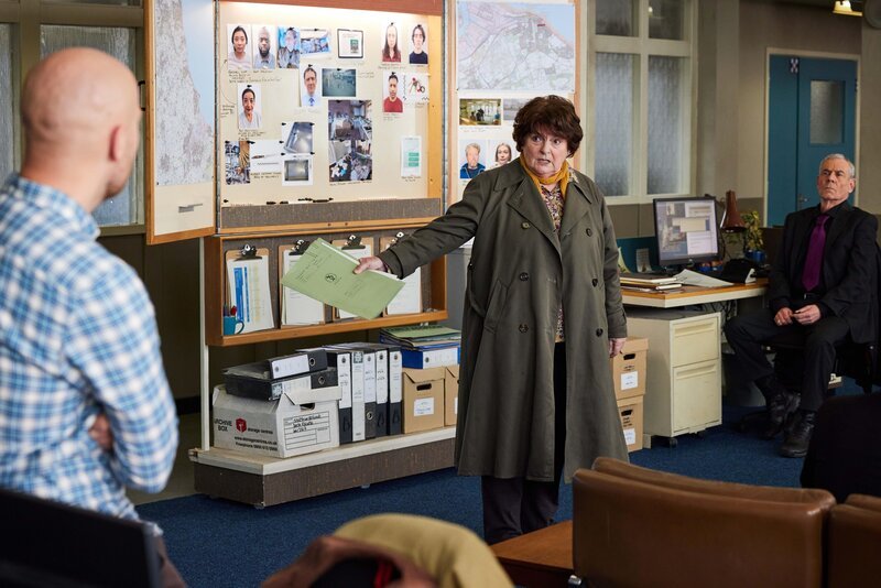 Brenda Blethyn als DCI Vera Stanhope, Jon Morrison als DS Kenny Lockhart. – Bild: ITV STUDIOS