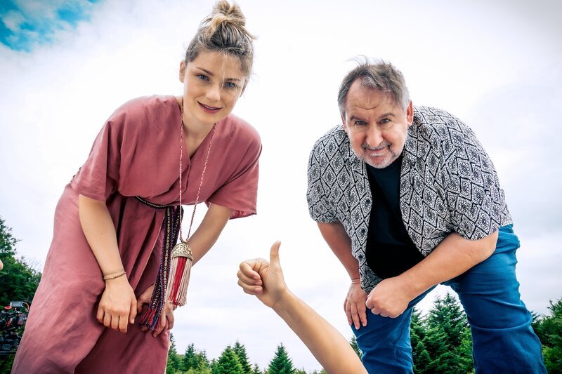 Sarah Zaharanski (Sardes), Wolf Bachofner (Harald Franitschek). – Bild: ORF/​MR Film/​Petro Domenigg