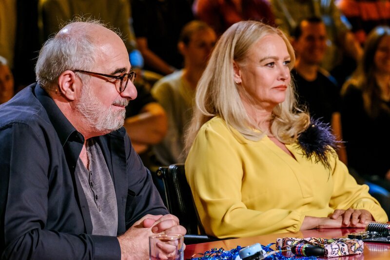 Michael Niavarani, Verena Scheitz. – Bild: ORF/Günther Pichlkostner Michael Niavarani, Verena Scheitz. – Bild: ORF/Günther Pichlkostner