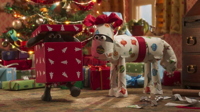 Timmy und Shaun (r.) als Geschenk verpackt. – Bild: WDR/​Aardman
