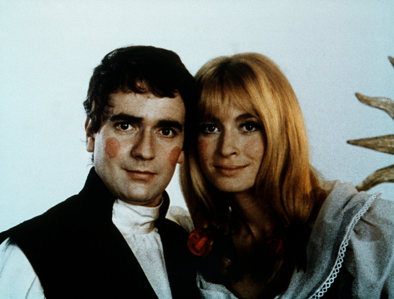 Trau keinem über 30 – Bild: 1958 GAUMONT Lizenzbild frei