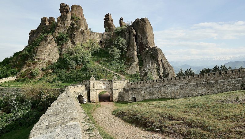 Das alte römische Fort im Felsen von Belogradschik. – Bild: NDR/Ralf Gemmecke Das alte römische Fort im Felsen von Belogradschik. – Bild: NDR/Ralf Gemmecke