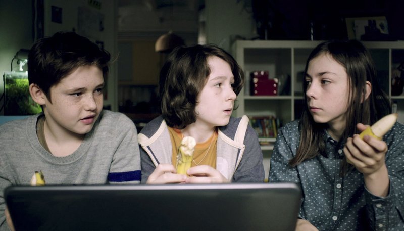 Simon sagt auf Wiedersehen zu seiner Vorhaut – Bild: SWR/​NDR/​element e Filmproduktions GmbH