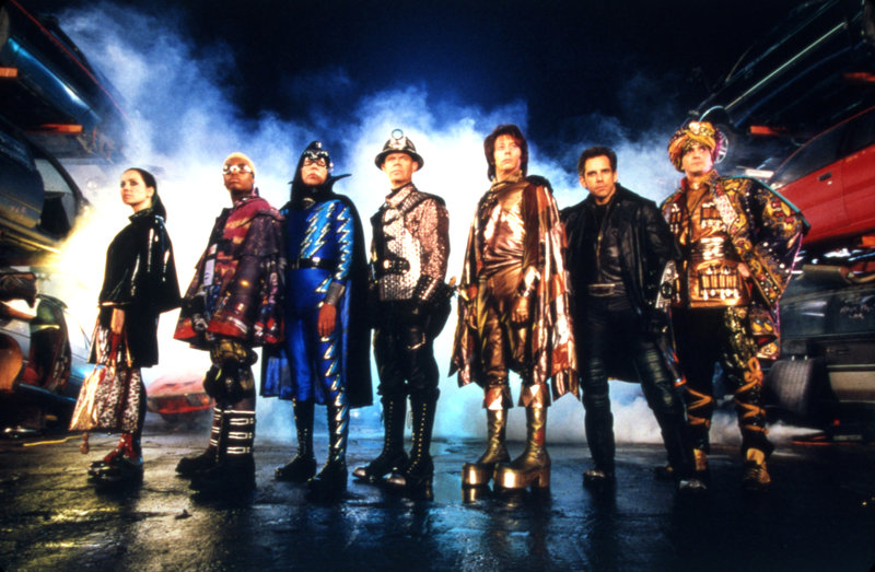 Die Mystery Men (von links nach rechts): Bowlerin (Janeane Garofalo), Invisible Boy (Kel Mitchell), Sphinx (Wes Studi), Shoveler (William H. Macy) Spleen (Paul Reubens), Mr. Furious (Ben Stiller) und Blue Raja (Hank Azaria). – Bild: ZDF und Claudette Barius Die Mystery Men (von links nach rechts): Bowlerin (Janeane Garofalo), Invisible Boy (Kel Mitchell), Sphinx (Wes Studi), Shoveler (William H. Macy) Spleen (Paul Reubens), Mr. Furious (Ben Stiller) und Blue Raja (Hank Azaria). – Bild: ZDF und Claudette Barius