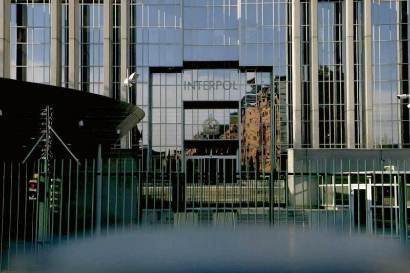 Das Generalsekretariat von Interpol befindet sich im französischen Lyon. – Bild: ARTE France 