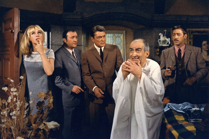 MDR Fernsehen FANTOMAS BEDROHT DIE WELT, "Fantômas contre Scotland Yard", am Montag (21.04.14) um 11:00 Uhr. Die Fotografin Hélène (Mylène Demongeot, l.), Inspektor Bertrand (Jacques Dynam), der Journalist Fandor (Jean Marais), Kommissar Juve (Louis de Funès) und Tom Smith (André Dumas, v.l.n.r.) von Scotland Yard auf der Jagd nach Fantomas. – Bild: MDR/Telepool München MDR Fernsehen FANTOMAS BEDROHT DIE WELT, "Fantômas contre Scotland Yard", am Montag (21.04.14) um 11:00 Uhr. Die Fotografin Hélène (Mylène Demongeot, l.), Inspektor Bertrand (Jacques Dynam), der Journalist Fandor (Jean Marais), Kommissar Juve (Louis de Funès) und Tom Smith (André Dumas, v.l.n.r.) von Scotland Yard auf der Jagd nach Fantomas. – Bild: MDR/Telepool München