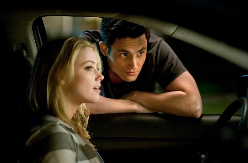 Amber Heard and Penn Badgley star in Screen Gems’ thriller THE STEPFATHER.. – Bild: 2008 Screen Gems, Inc. All rights reserved.
