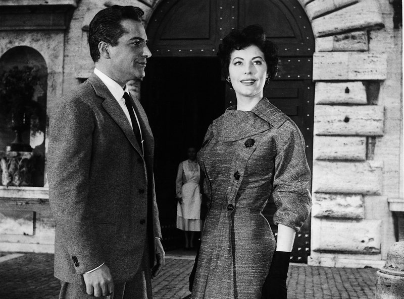 Die barfüßige Gräfin – Bild: ZDF und Figaro (für United Artists)