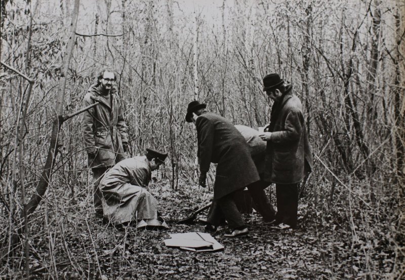 1973 findet die Polizei in einem Park die Leiche eines 11-jährigen Mädchens, das missbraucht und mit einem Bleistift zu Tode gequält wurde. Bis heute konnte das beispiellos grausame Verbrechen nicht aufgeklärt werden … – Bild: ProSieben Media AG Puls 4