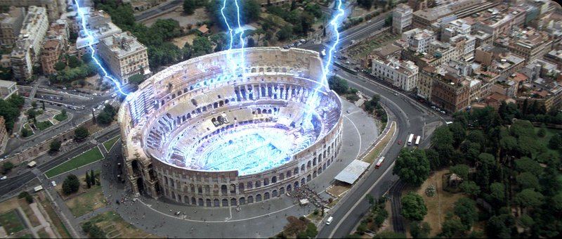 In Rom legt ein elektrischer Supersturm das antike Kolosseum in Schutt und Asche… – Bild: Puls 4 In Rom legt ein elektrischer Supersturm das antike Kolosseum in Schutt und Asche… – Bild: Puls 4